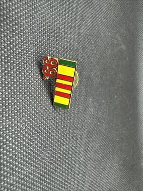 Vietnam Service Ribbon "99" Military Lapel Pin Original Vintage
